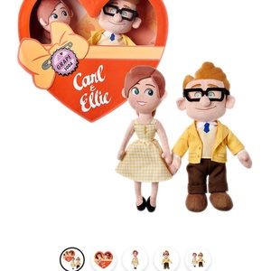 Carl & Ellie Valentine's Day
Plush Set - Up